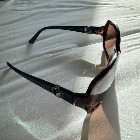 Chanel Rotating C's Sunglasses. - Picture 16 of 16